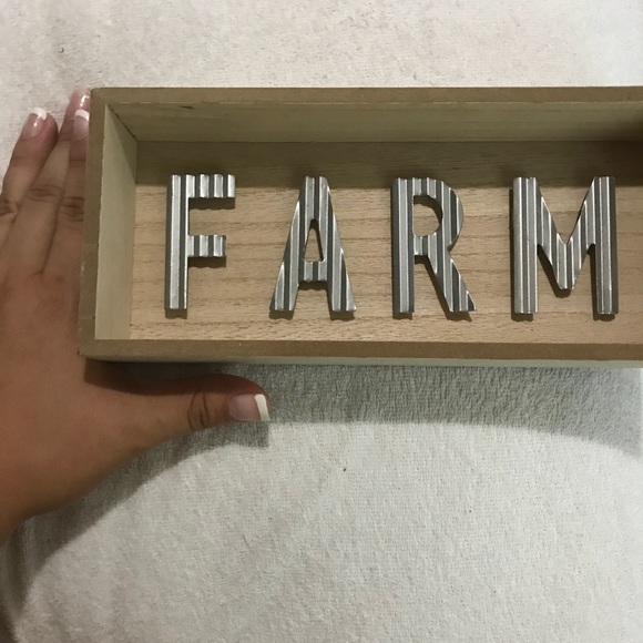 Farm style decor - Picture 2 of 3
